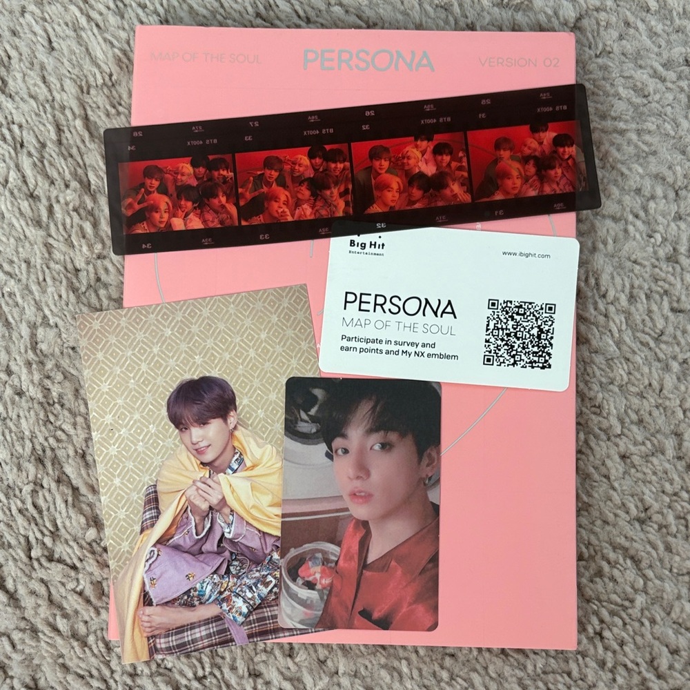 BTS Map of the Soul: Persona Album Version 2
•comes with 2 photocards, CD, etc.